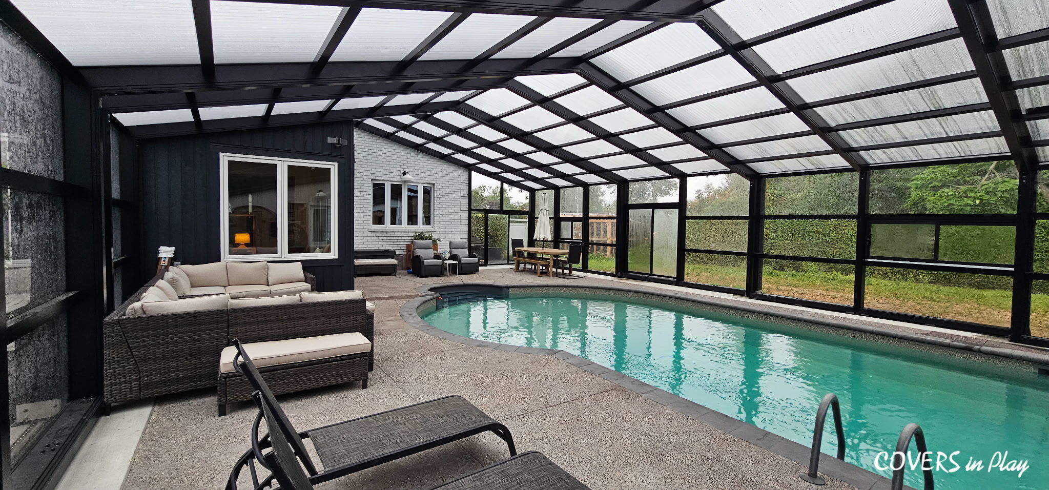 North York, Ontario Retractable Roof Enclosure